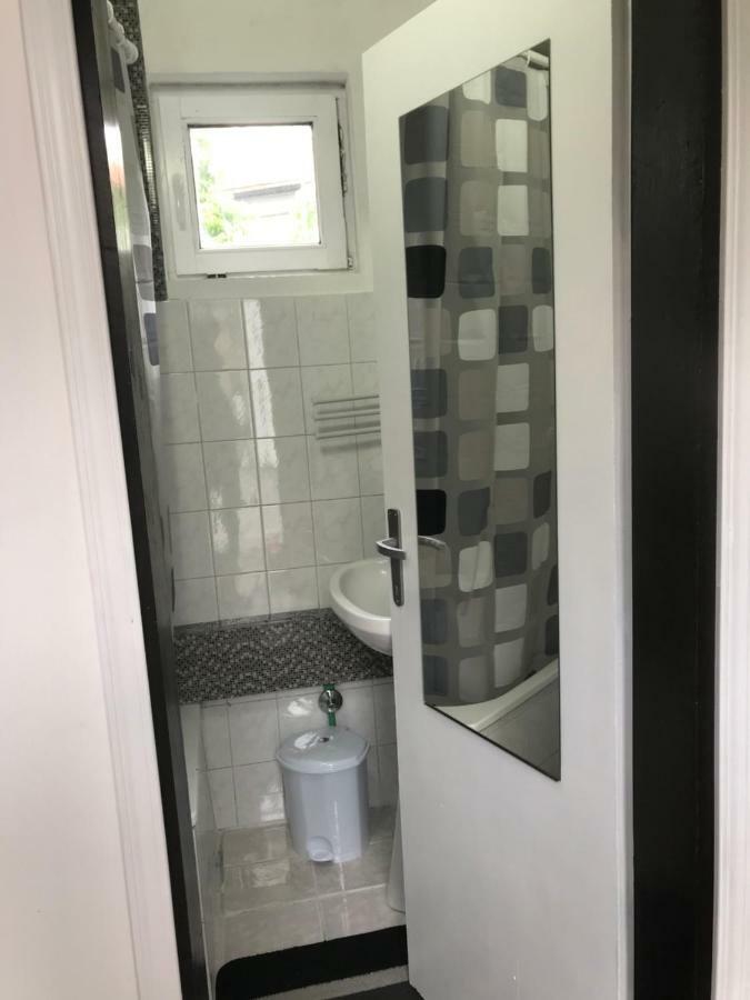 Ferienwohnung Apartman Lilium Sarajevo Exterior foto